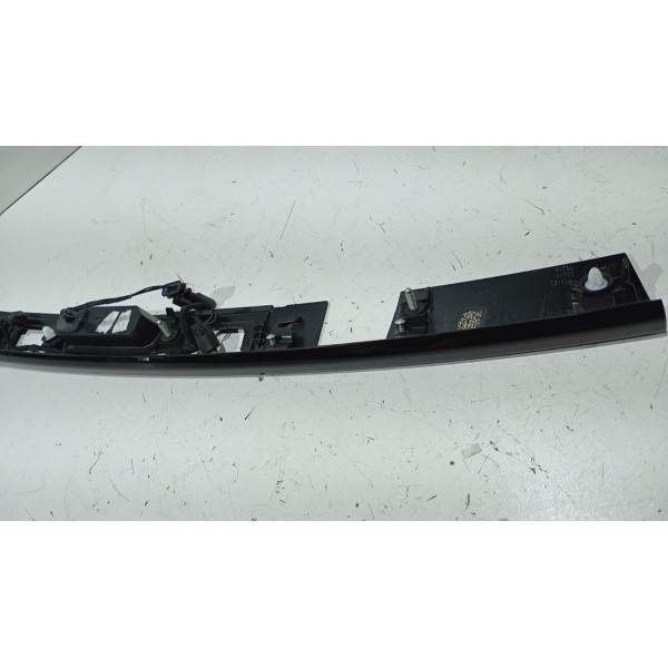 Moldura Tampa Traseira Luz De Placa Discovery Sport 15 A 17