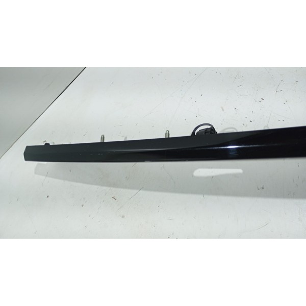 Moldura Tampa Traseira Luz De Placa Discovery Sport 15 A 17