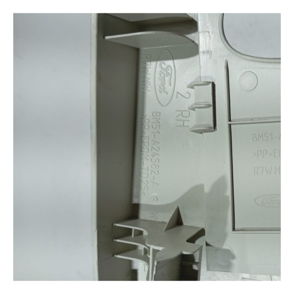 Acabamento Coluna Central Cinto L.d Ford Focus Hatch 14 A 18