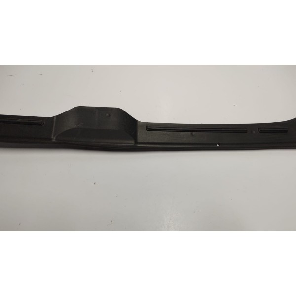 Moldura Acabamento Vedação Central Capo Audi A4 16 A 20