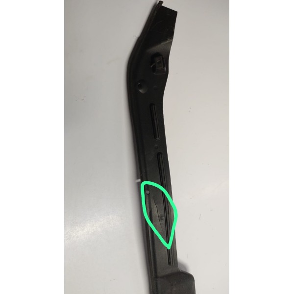 Moldura Acabamento Vedação Central Capo Audi A4 16 A 20