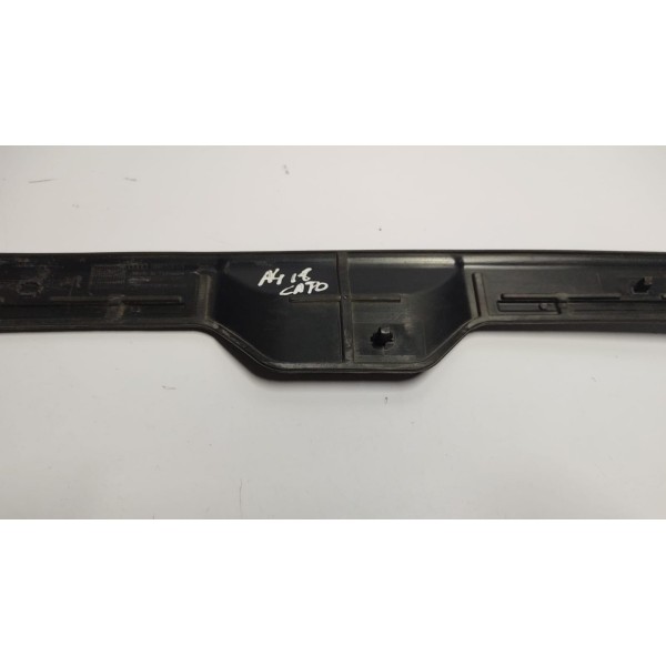 Moldura Acabamento Vedação Central Capo Audi A4 16 A 20
