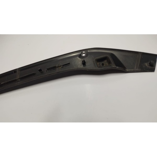 Moldura Acabamento Vedação Central Capo Audi A4 16 A 20