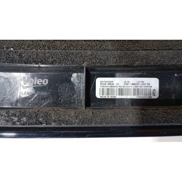 Lanterna Tampa Traseira L.d Nissan Kicks 21 A 25