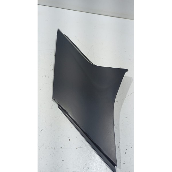 Moldura Acabamento Coluna Externa T.d Nissan Kicks 16 A 25