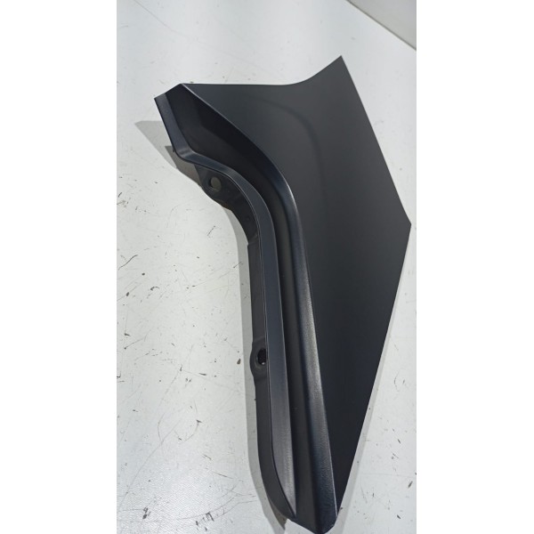 Moldura Acabamento Coluna Externa T.d Nissan Kicks 16 A 25