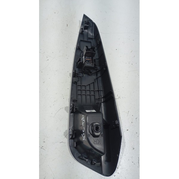 Acabamento Puxador Porta Comando Vidro D.d Nissan Kicks