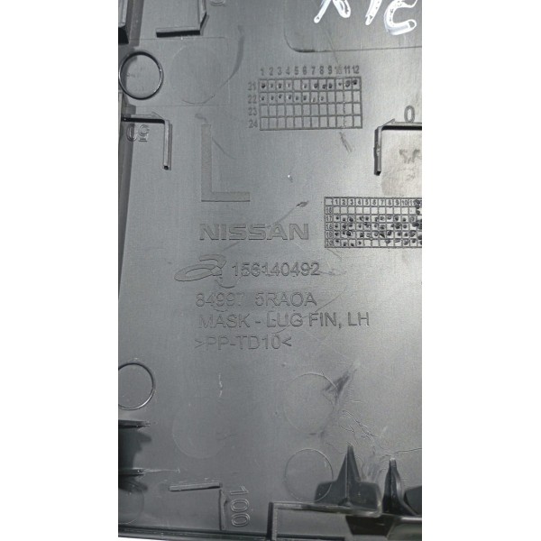 Acabamento Moldura Lateral L.e Banco Traseiro Nissan Kicks