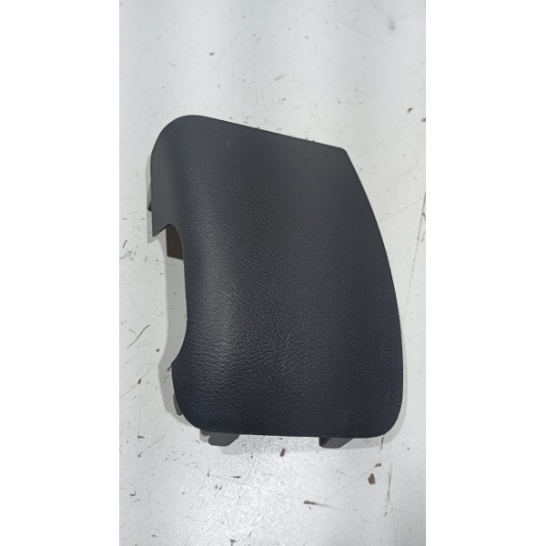 Acabamento Moldura Lateral L.d Banco Traseiro Nissan Kicks