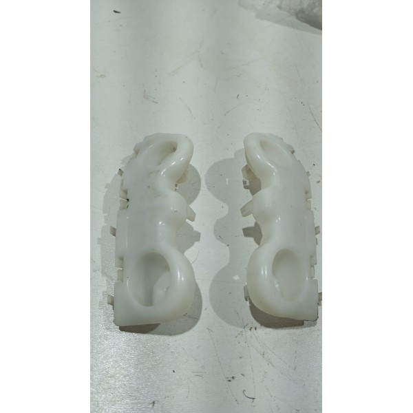 Par Guia Parachoque Dianteiro Nissan Kicks 16 A 25