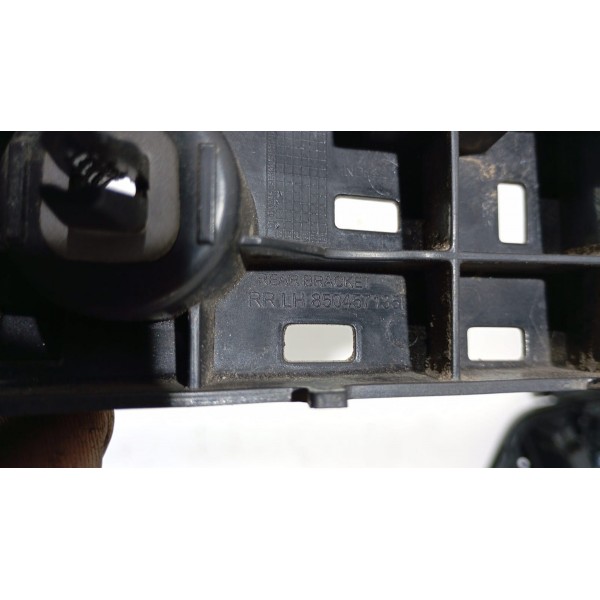 Guia Parachoque Traseiro Esquerdo Renault Kwid 17 A 24