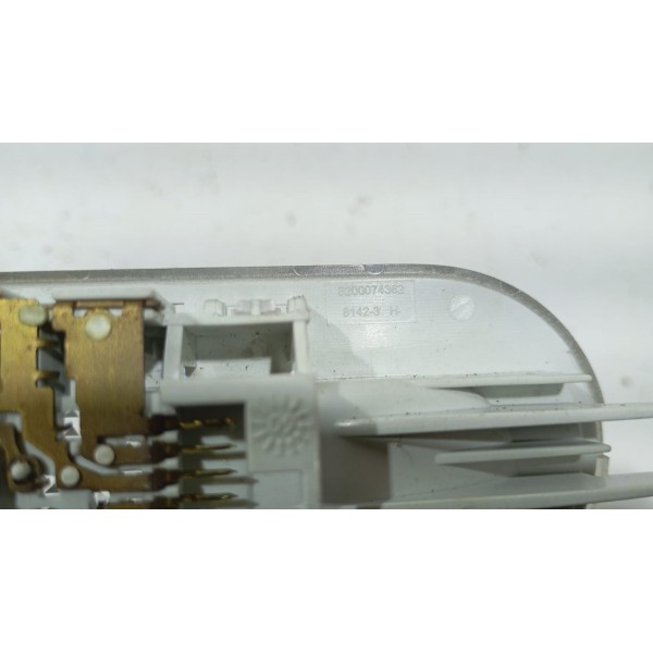 Luz Teto Cortesia Renault Sandero 06 A 12