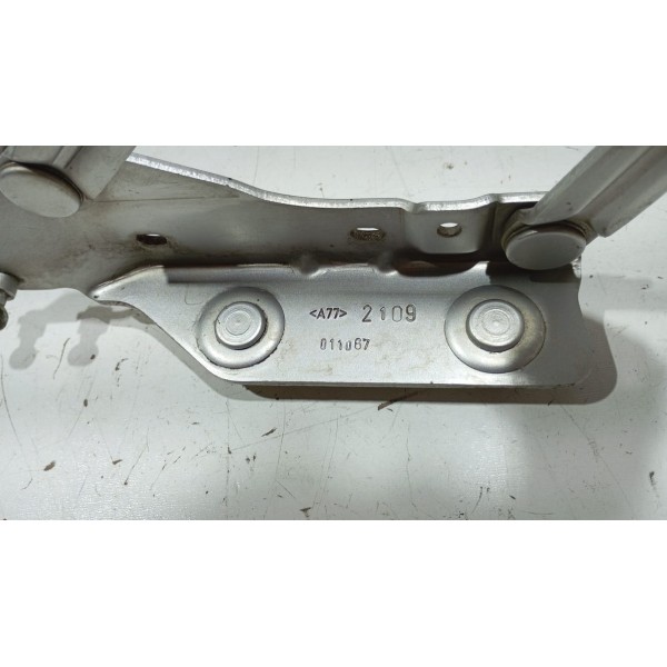 Dobradiça L.e Tampa Traseira Renault Megane Sedan 07 A 13