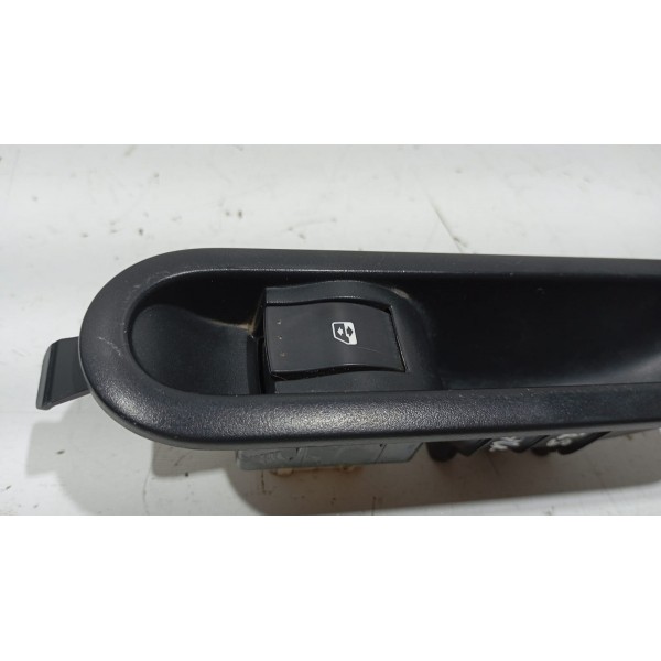 Moldura Com Botão Vidro Elétrico T.e Renault Megane  Sedan