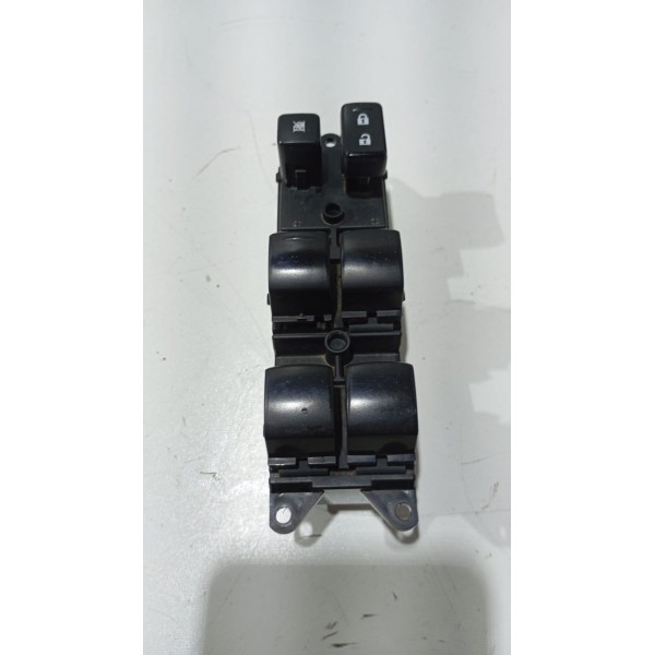 Botão Comando Vidro Elétrico D.e Mitsubishi Outlander 14 /15