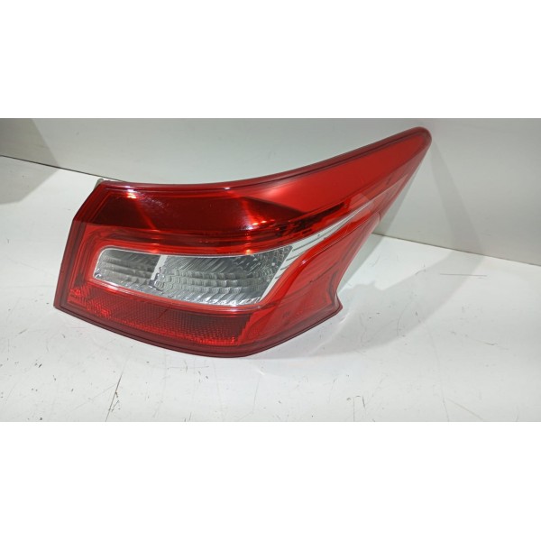 Lanterna Traseira L.d Nissan Sentra 14 A 20