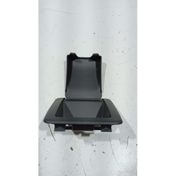 Tampa Revestimento Cadeirinha Banco Traseiro Nissan Sentra 1