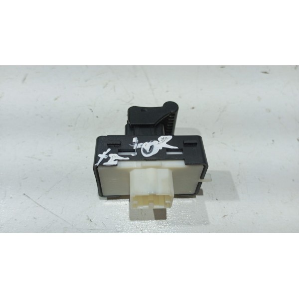 Botão Comando Vidro Elétrico T.e Fiat Toro 16 A 23