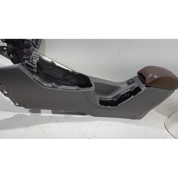 Console Central Fiat Toro 2.0 Diesel 16 A 23