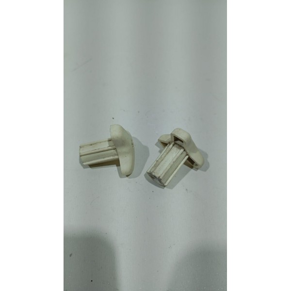 Par Porca Trava Lanterna Peugeot 208 10 A 19