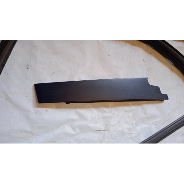 Guarnição Com Aplique E Testana Porta D.e Audi Q3 13 A 18