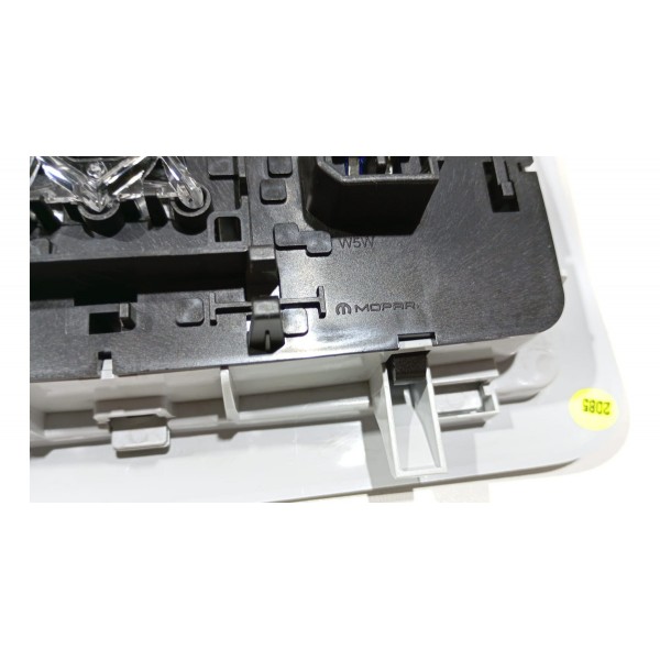 Luz Teto Cortesia Jeep Renegade 16 A 24