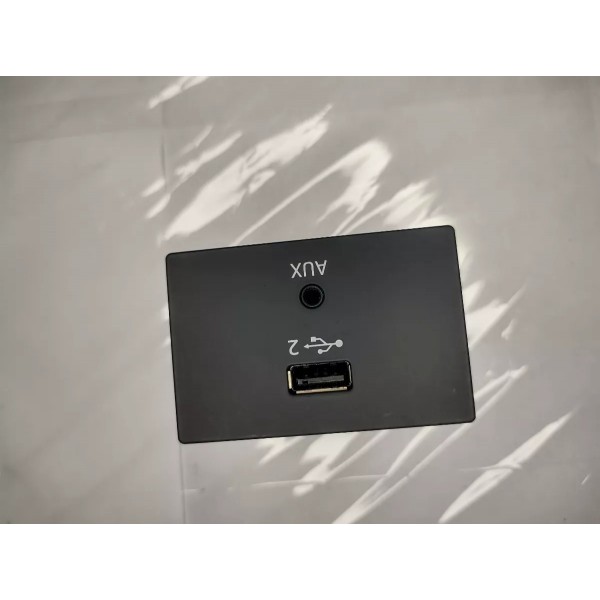 Central Usb Auxiliar Original Audi A3 2017 A 2020  8v0035708 1