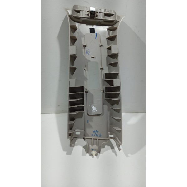 Acabamento Superior Coluna Central L.d Mitsubishi L200