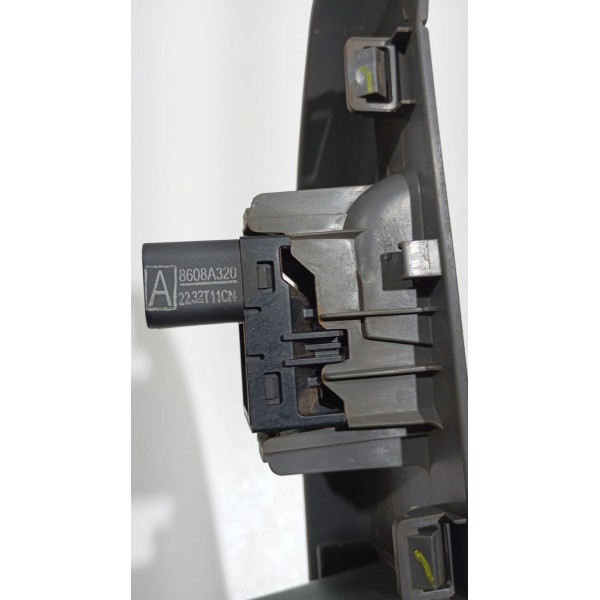 Botão Comando Vidro Elétrico C/ Moldura T.e Mitsubishi L200