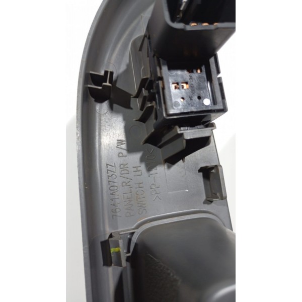 Botão Comando Vidro Elétrico C/ Moldura T.e Mitsubishi L200