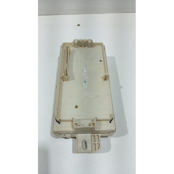 Caixa De Fusivel Interna Mitsubishi L200 New Triton 18 A 22