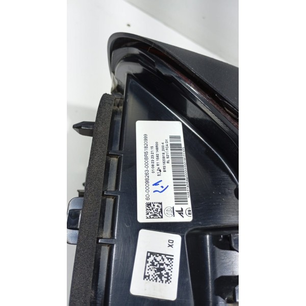 Lanterna Traseira Led L.d 22 A 24 S/ Detalhe Original Direito/passageiro