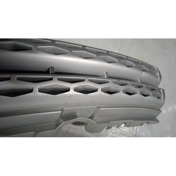 Grade Superior Parachoque Dianteiro R.r Evoque 11 A 15