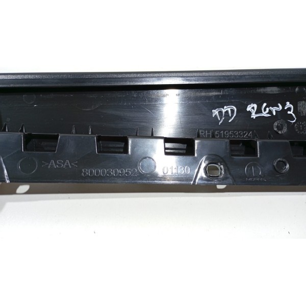 Moldura Externa Coluna Porta D.d Jeep Renegade 16 A 24