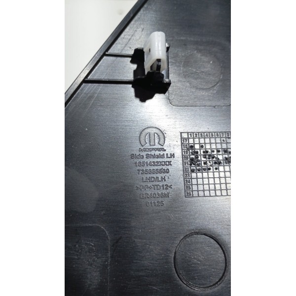 Acabamento Lateral Console Central L.e Jeep Renegade 16 A 24