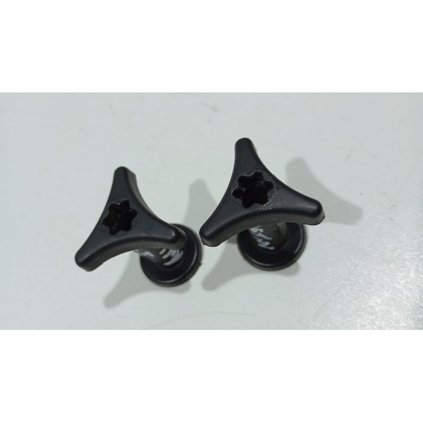 Par Trava Parafuso Lanterna Traseira Renault Duster 20 A 24