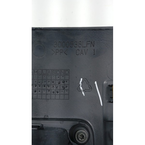 Acabamento Traseiro Console Central Tomada 12v Audi Q3