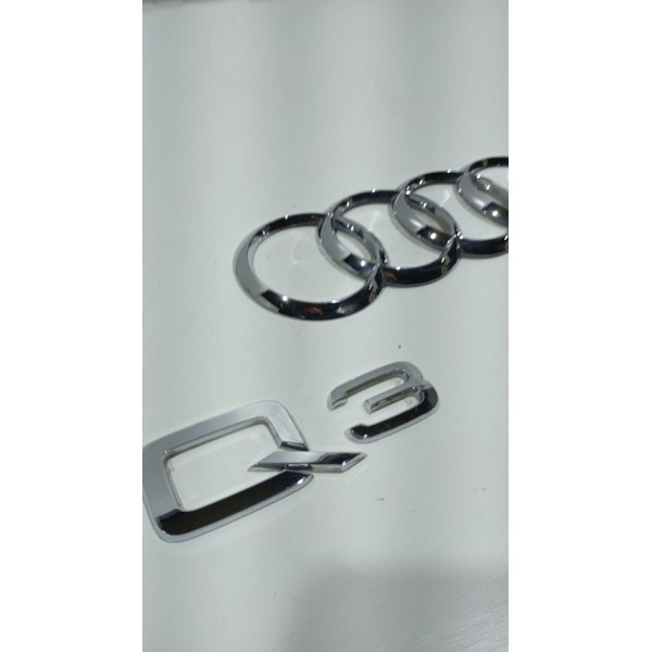 Emblema Tampa Traseira Audi Q3 13 A 18