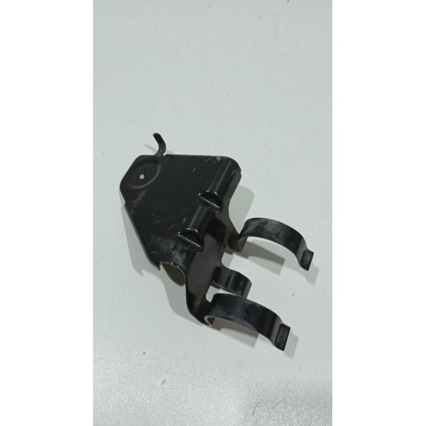 Suporte Fixação Mangueira Inf. Água Radiador Renault Duster