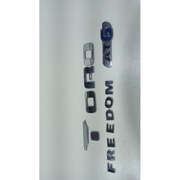 Emblema Tampa Traseira Fiat Toro 16 A 20