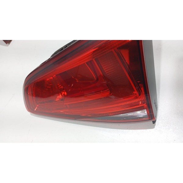 Lanterna Tampa Traseira L.d Vw Golf 14 A 19 Direito/passageiro