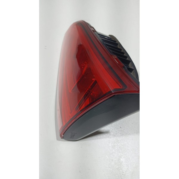 Lanterna Tampa Traseira L.d Vw Golf 14 A 19 Direito/passageiro