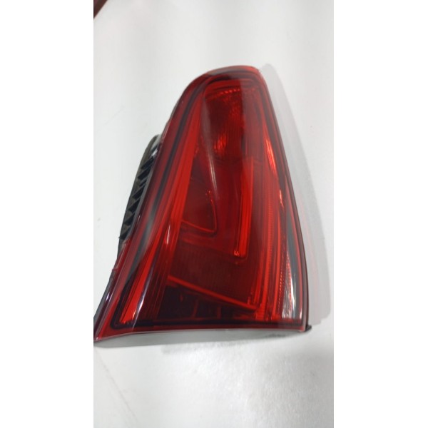Lanterna Tampa Traseira L.e Vw Golf 14 A 19