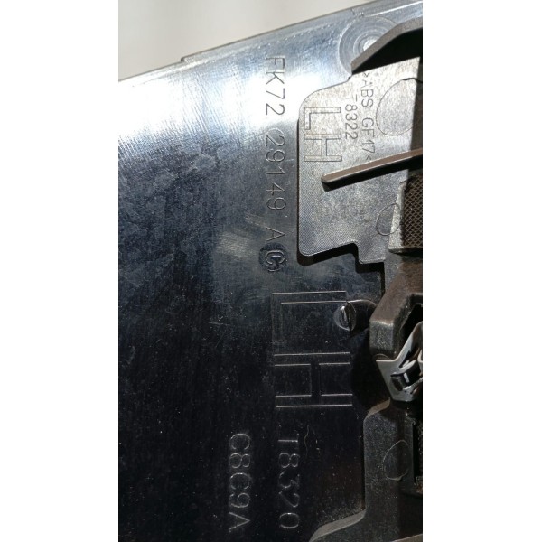 Acabamento Externo Coluna Traseira L.d R.r Discovery Sport