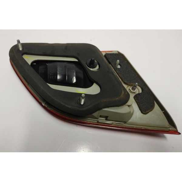 Lanterna Led Tampa Traseira L.d Nissan Sentra 14 A 16