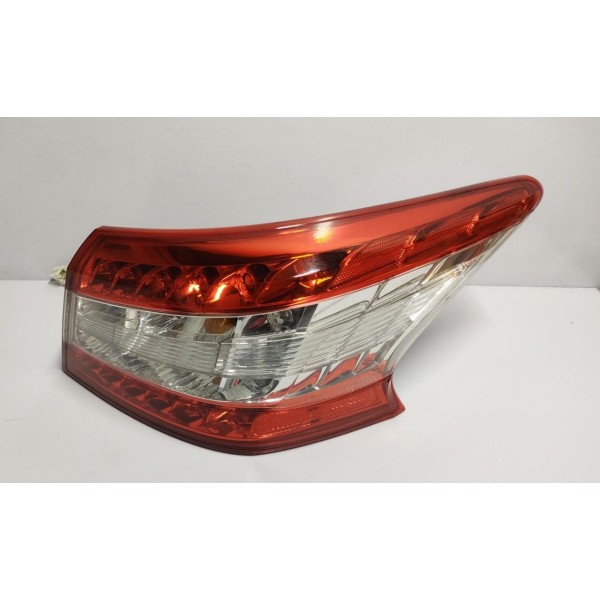 Lanterna Lado Direito Led Nissan Sentra Original 14 A 16