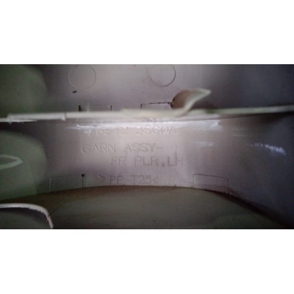 Acabamento Coluna Parabrisa L.e Nissan Sentra 14 A 16