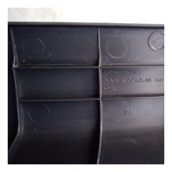 Acabamento Soleira Porta T.d Nissan Sentra 14 A 16