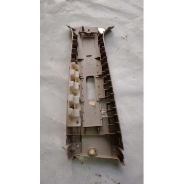 Acabamento Coluna Cinto L.d Nissan Sentra 14 A 16 1