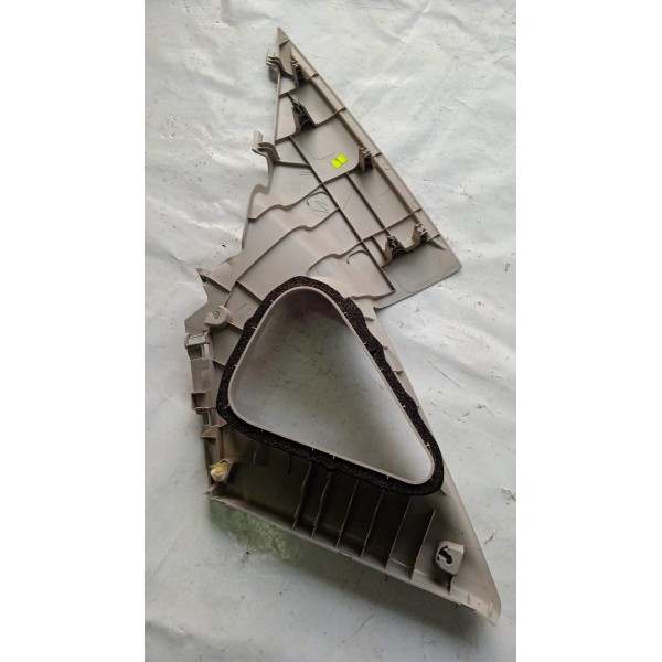 Acabamento Coluna Traseira Nissan Sentra 14 A 16